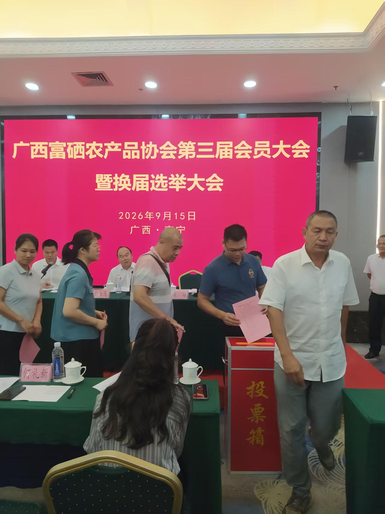 cdcf0decf9947e1f6851e8fc79d698bc.jpg